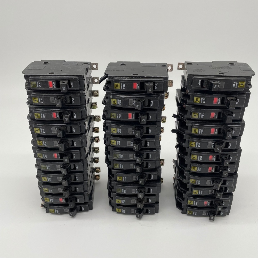 Lot of 33 Square D QO130 30 Amp 1-Pole Circuit Breakers Type QO Bulk